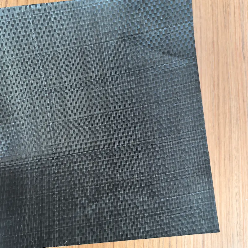 Black or green Flat yarn woven geotextile High strength good water permeability environmental protection M